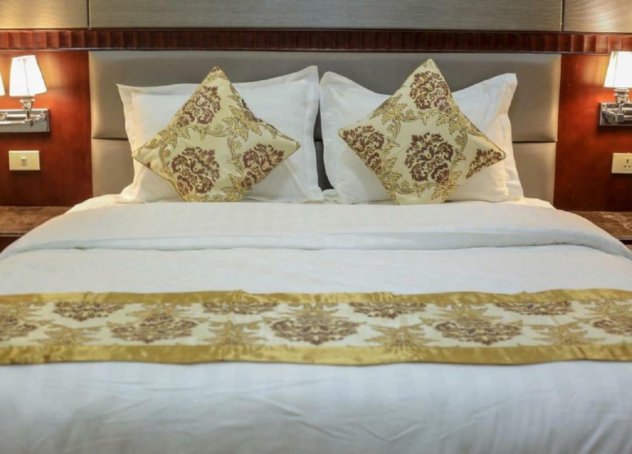ג'דה The 40Th Pearl Hotel Suites מראה חיצוני תמונה